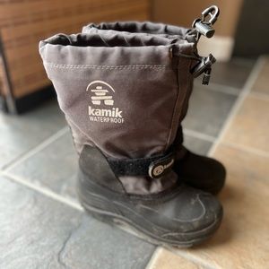 Boys Kamik waterproof winter boots size 13.
